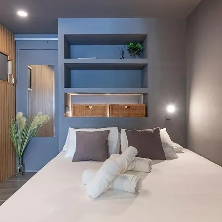 Golden Mile Getaway, Garden View, Pool & Comfort *